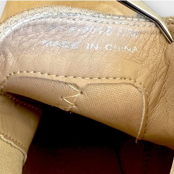 Chinese Laundry Suede Chelsea Booties Chunky Lug Sole Pullon Size 8.5 Cream - Picture 10 of 13